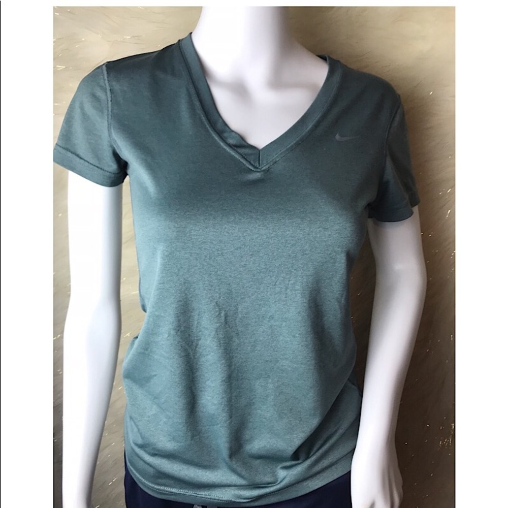 Women’s Nike Workout Shirt Dri-fit